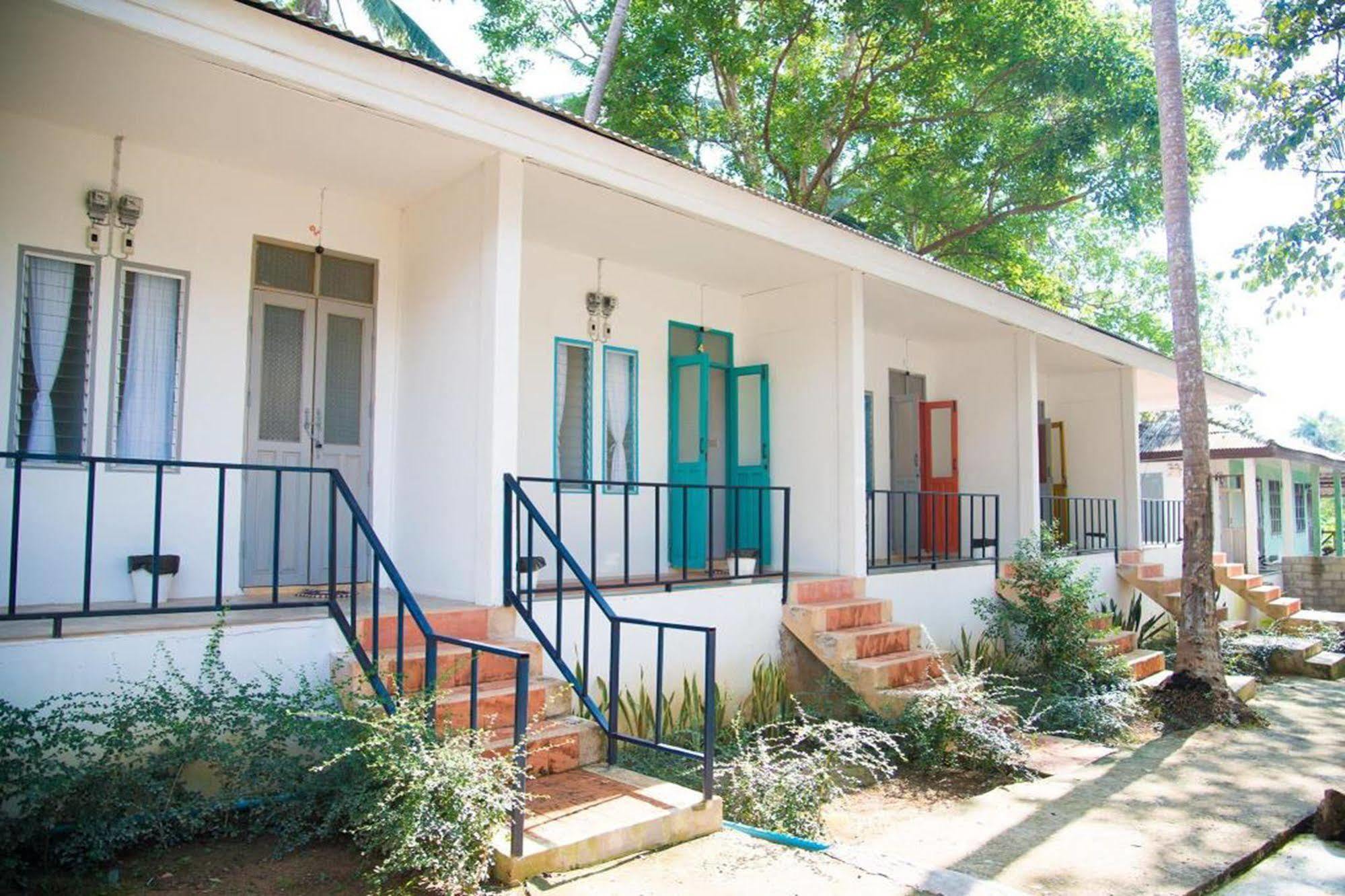 Sleepyowl Hostel Ban Bang Bao  Eksteriør billede